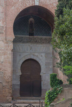 Puerta ya restaurada (Patronato de la Alhambra)