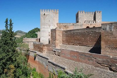 The Alhambra returns to normal with the reopening of the Alcazaba