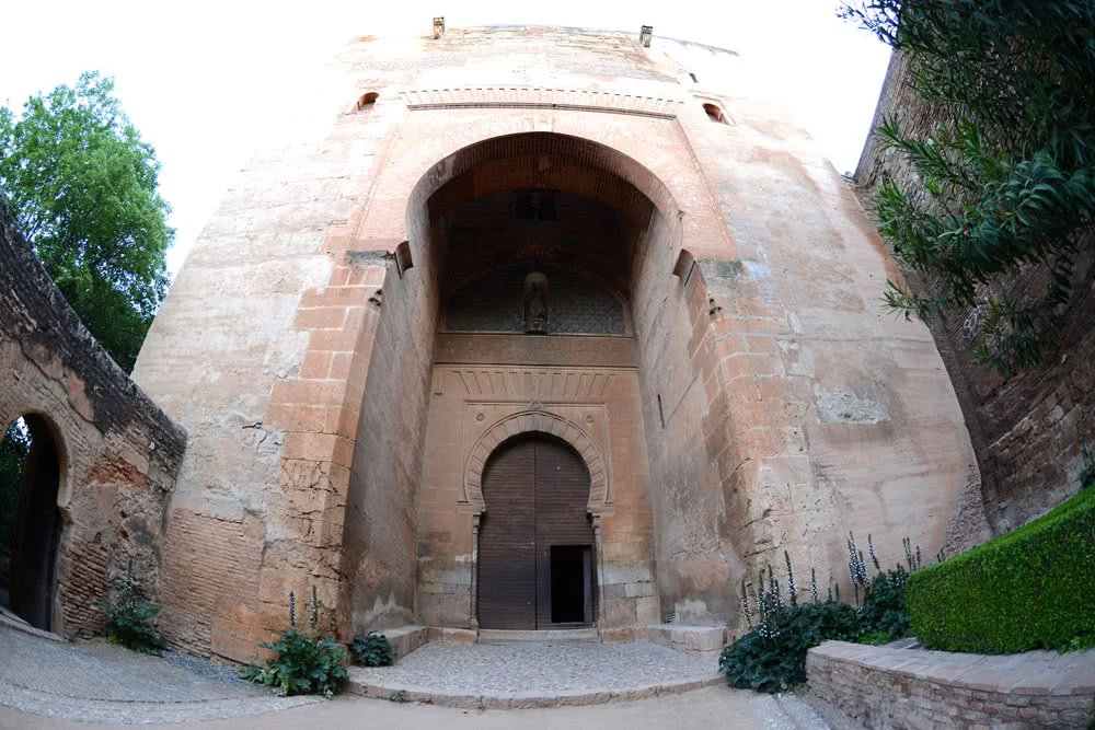 Eintritt zur Alhambra
