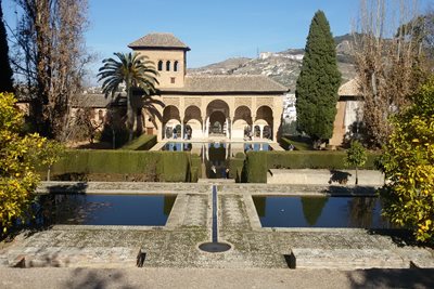 La Alhambra de Granada acoge la exposición “Jardines del Generalife y la Alhambra. El milagro que nació del agua”