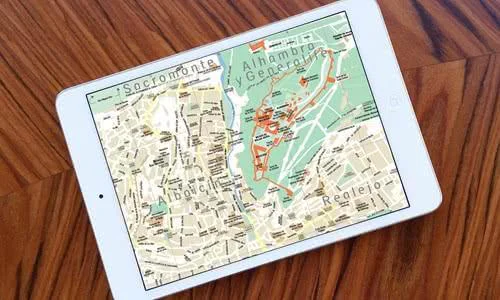 Bureaux d'information touristique à Grenade. Dans ces points d'information, vous pouvez consulter les informations nécessaires pour planifier votre séjour.