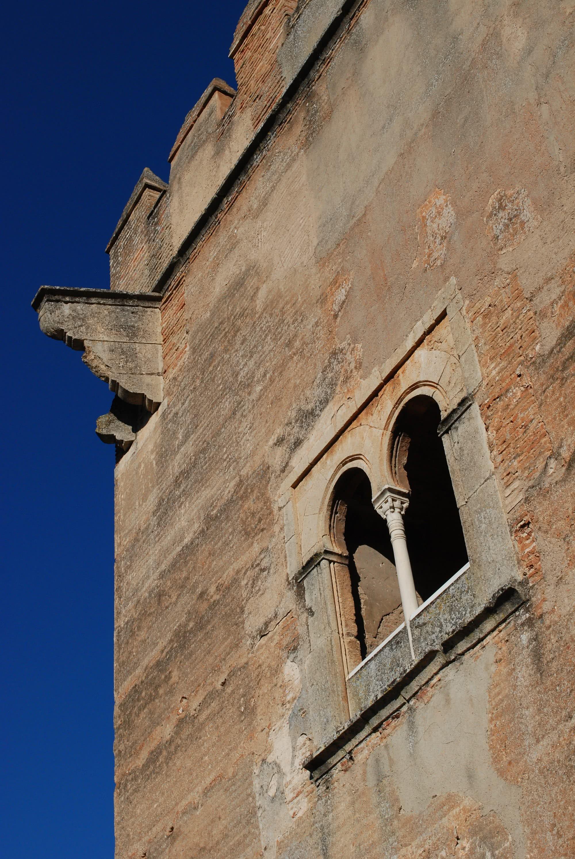 Resultado de imagen de torre de los picos alhambra granada