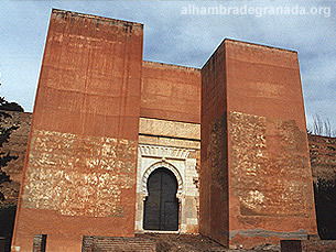 Puerta de los Siete Suelos o Bab al-Gudur